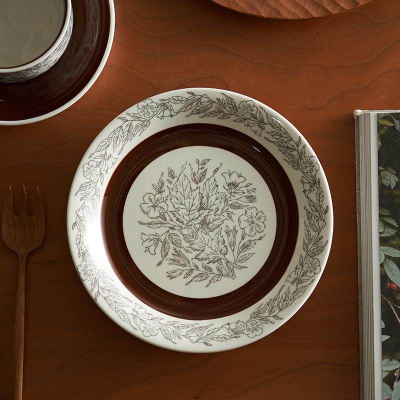 肆月盘子轻奢高级感法式家用菜盘餐盘复古陶瓷盘仪式感早餐盘圆盘