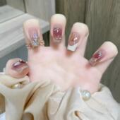 NANA穿戴甲可爱简约风温柔腮红涂鸦冬日精灵手工定制美甲成品辣妹