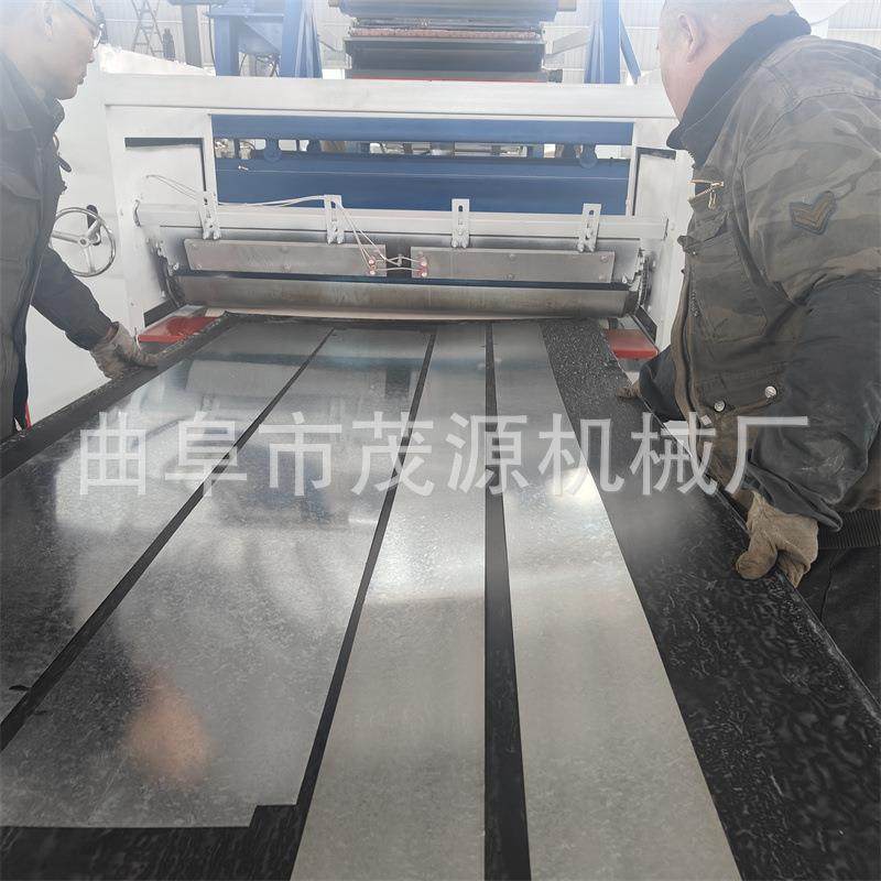 隔断板覆PVC膜贴膜机 PUR热熔胶覆镀锌钢板覆膜机 热胶贴合机,五金/工具,机床,淘宝优惠券,粉丝福利购,淘宝优惠卷