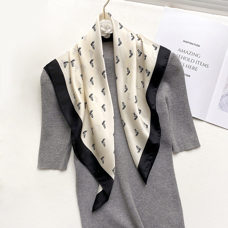 70小方巾女春季小丝巾韩国小清新韩版文艺时尚领巾发带小围巾
