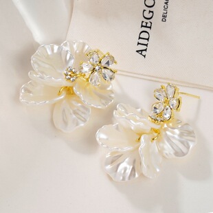 锆石花朵贝壳花瓣耳针女时尚 甜美清新耳环女士轻奢高级感耳饰品女