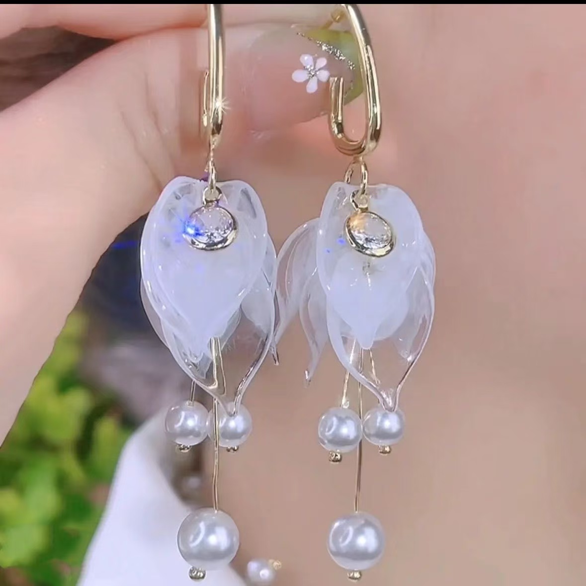 超仙甜美长款花瓣珍珠流苏耳环女轻奢高级感耳坠时尚精致耳钉耳饰