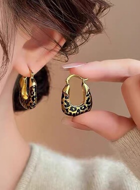 欧美耳钉独特气质耳扣复古豹纹U形耳环女轻奢耳坠高级感2026耳饰
