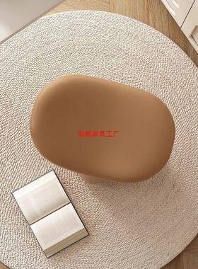 主网红梳卧妆化妆凳滑轮旋转奢轻63684中古台奶油风实木梳妆凳