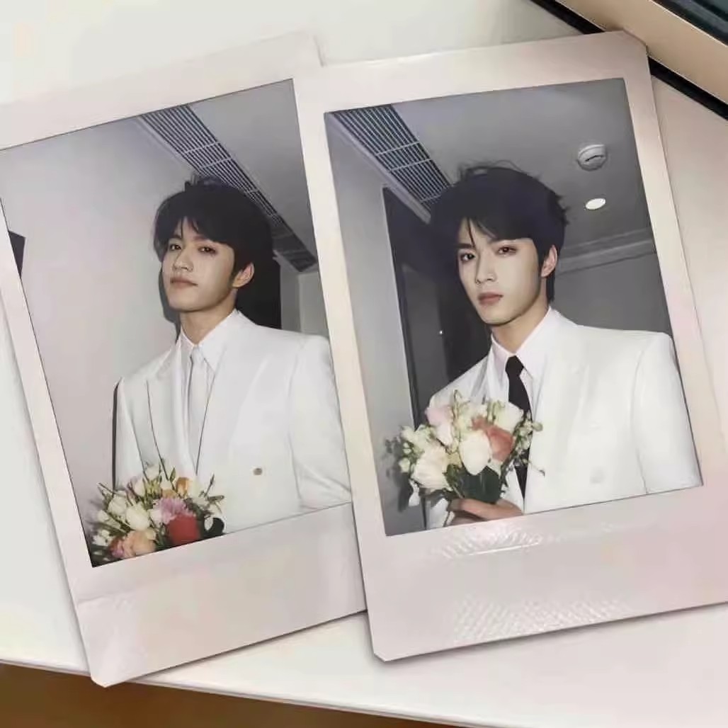 刘耀文婚礼现场爆款拍立得小卡