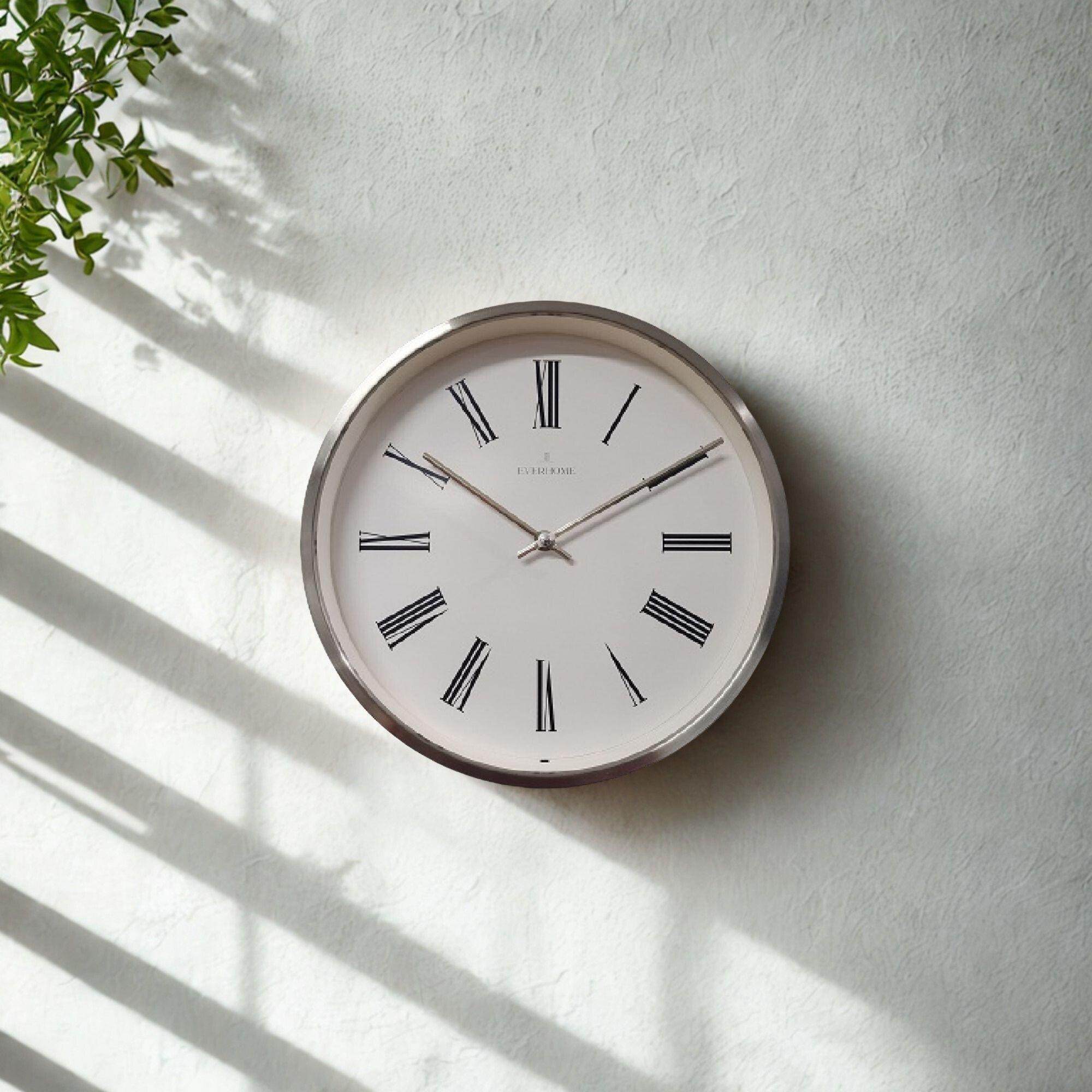 利西亚｜2022新款圆形挂钟 简约金属钟表 客厅装饰 创意挂表