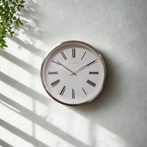 利西亚｜2022新款圆形挂钟 简约金属钟表 客厅装饰 创意挂表
