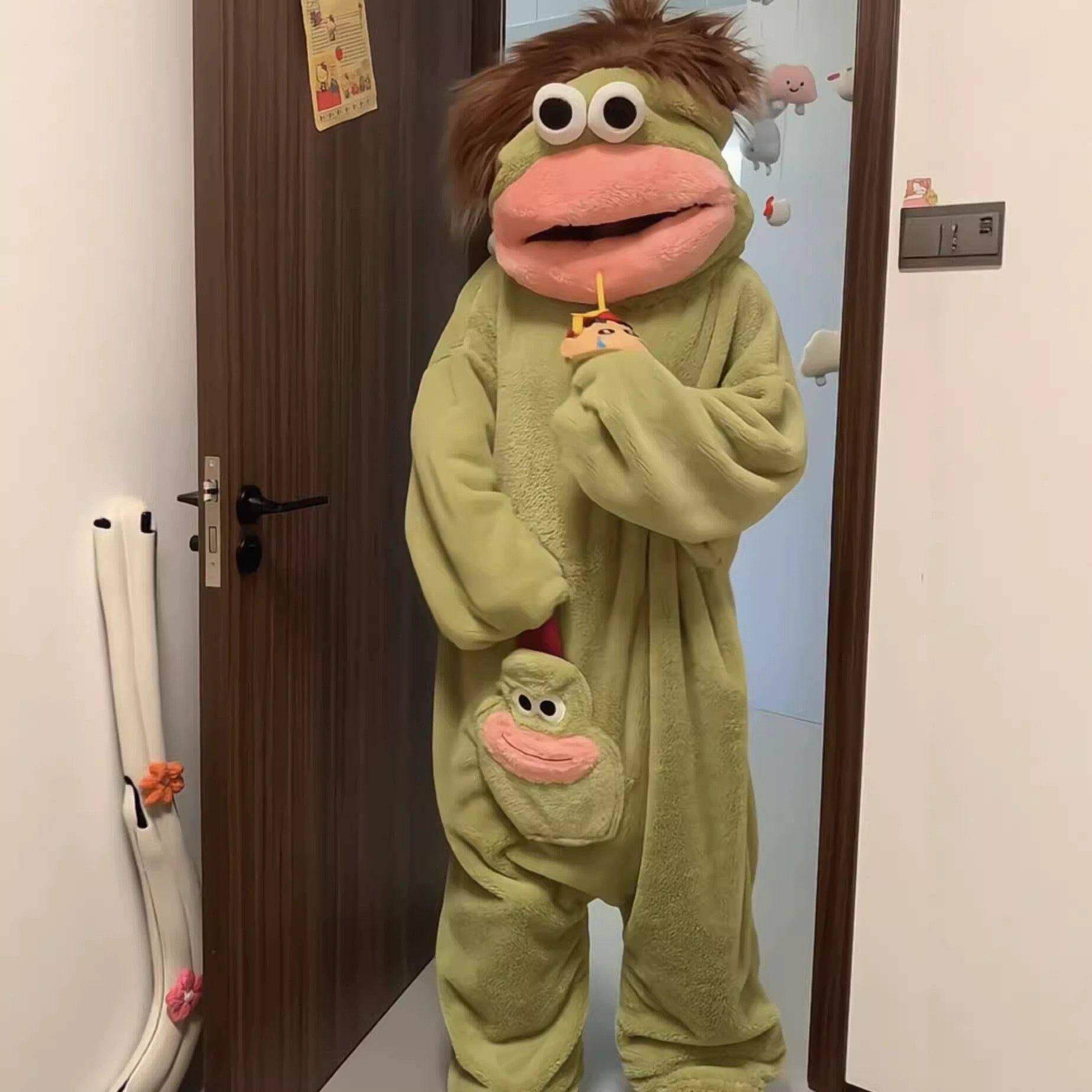 大嘴怪连体睡衣睡袍带头发趣味保暖卡通可爱冬季珊瑚绒毛茸茸长款