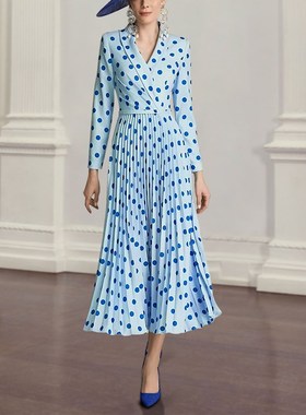法式波点蓝色e百褶连衣裙女长袖气质裙子复古V领小众修身新款长裙