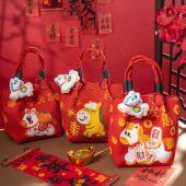 新年红色招财喜庆针织手提包公司社区年会活动送礼礼品袋礼品包