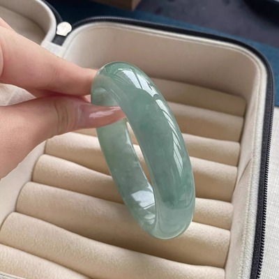 玉长情【丹青系列翡翠玉手镯子