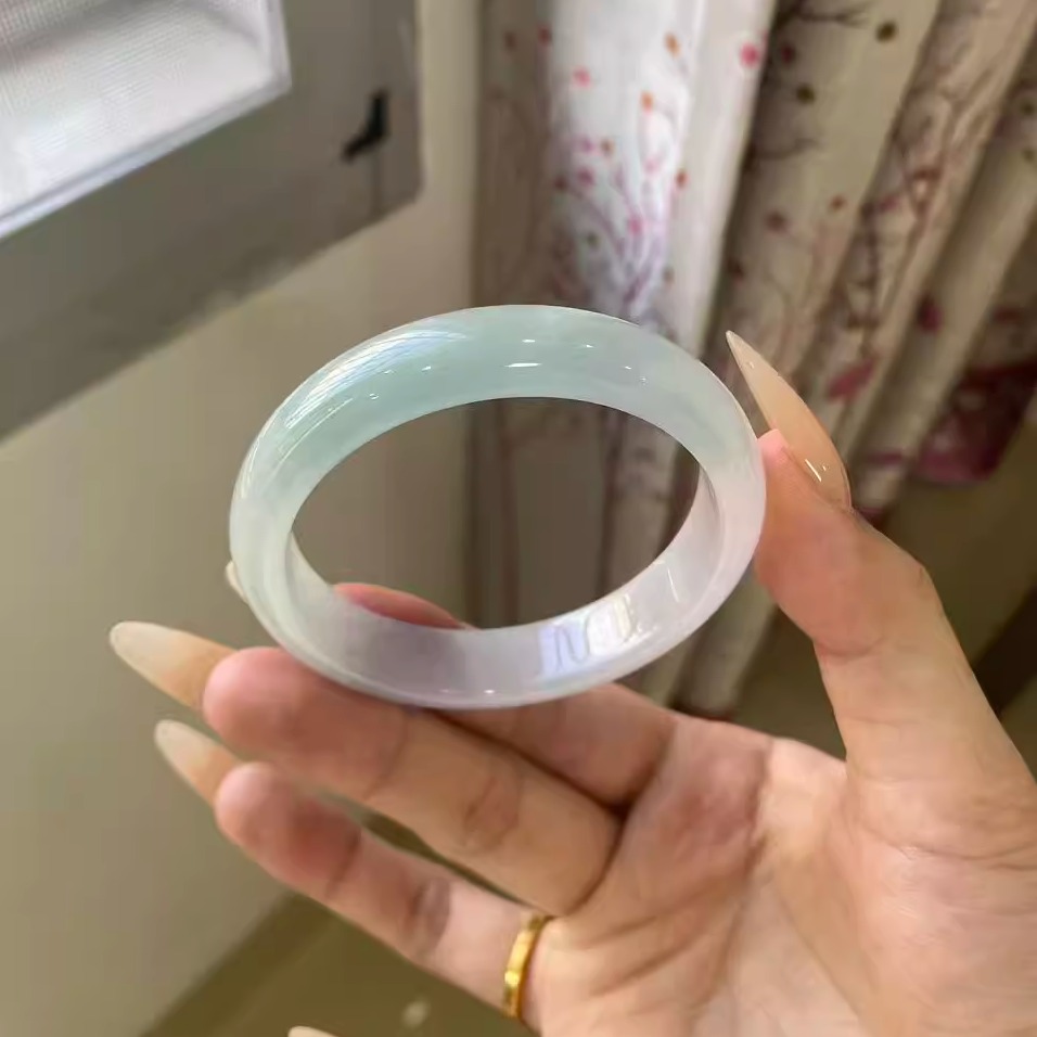 玉长情【清丽系列】缅甸翡翠高冰种飘花正品玉手镯子贵妃镯女处理