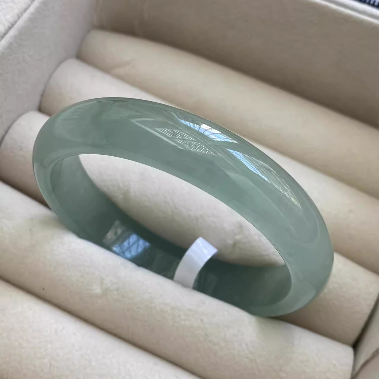 玉长情【丹青系列】翡翠玉手镯子