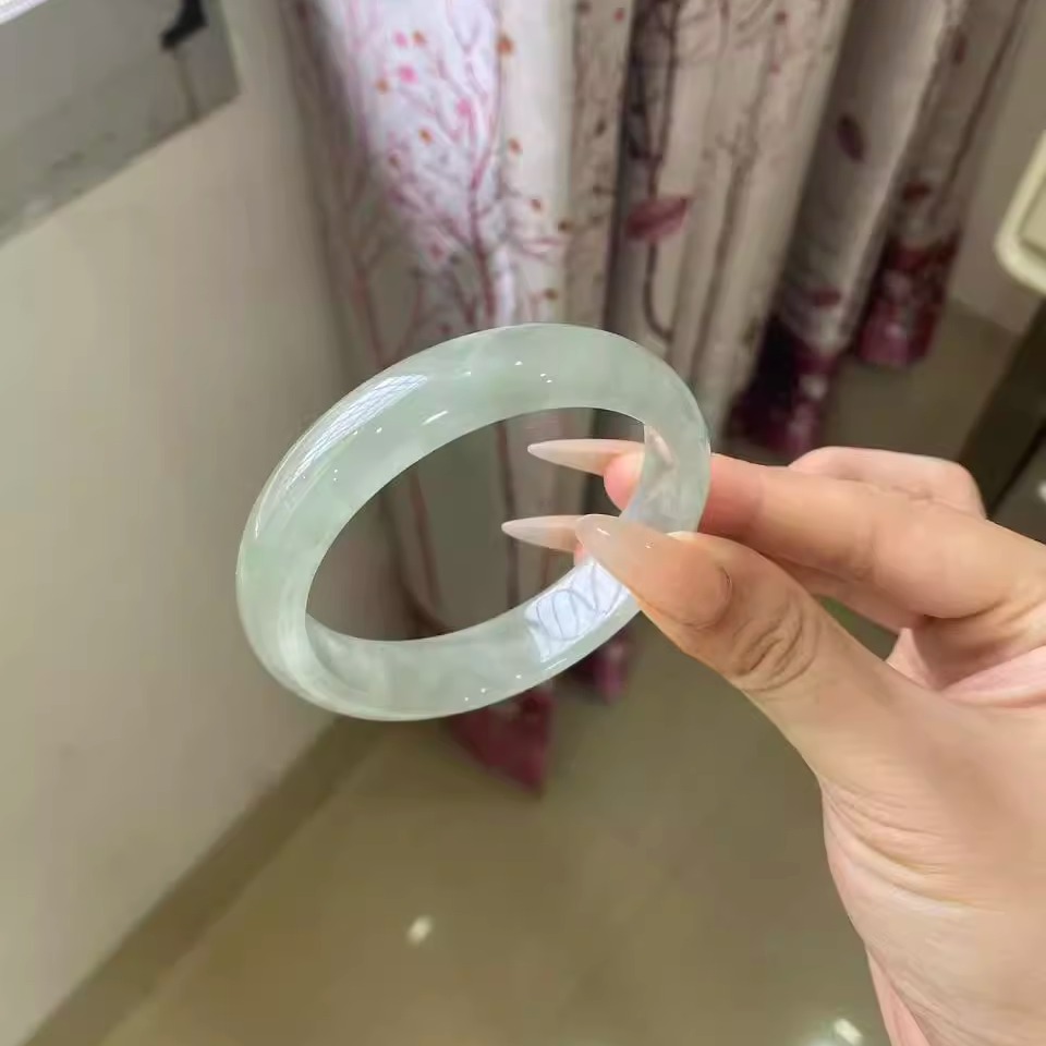 玉长情【丹青系列】缅甸翡翠高冰种飘花正品玉手镯子贵妃镯女处理