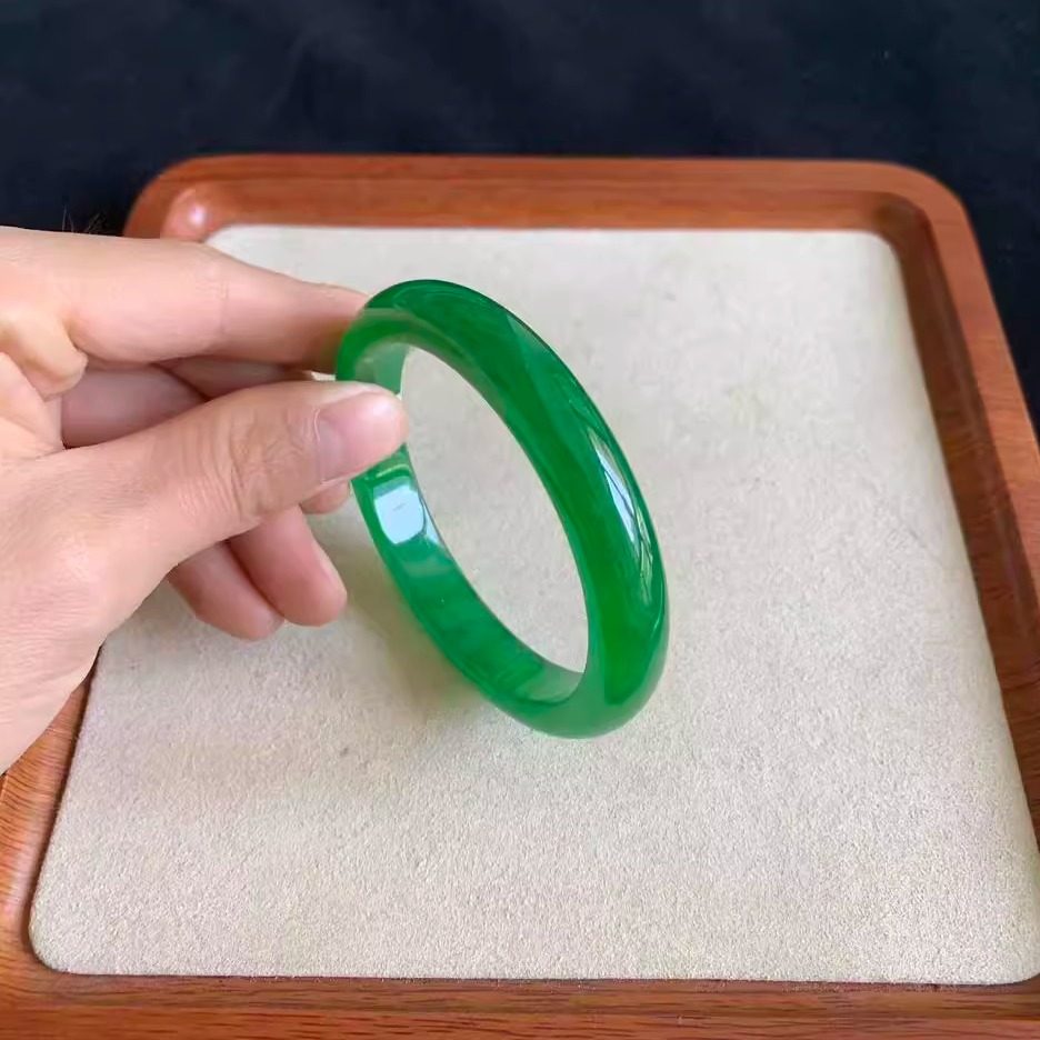 玉长情【满面系列】翡翠玉手镯子