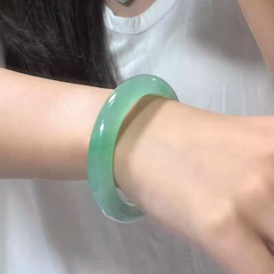 玉长情【青绿系列】翡翠玉手镯子