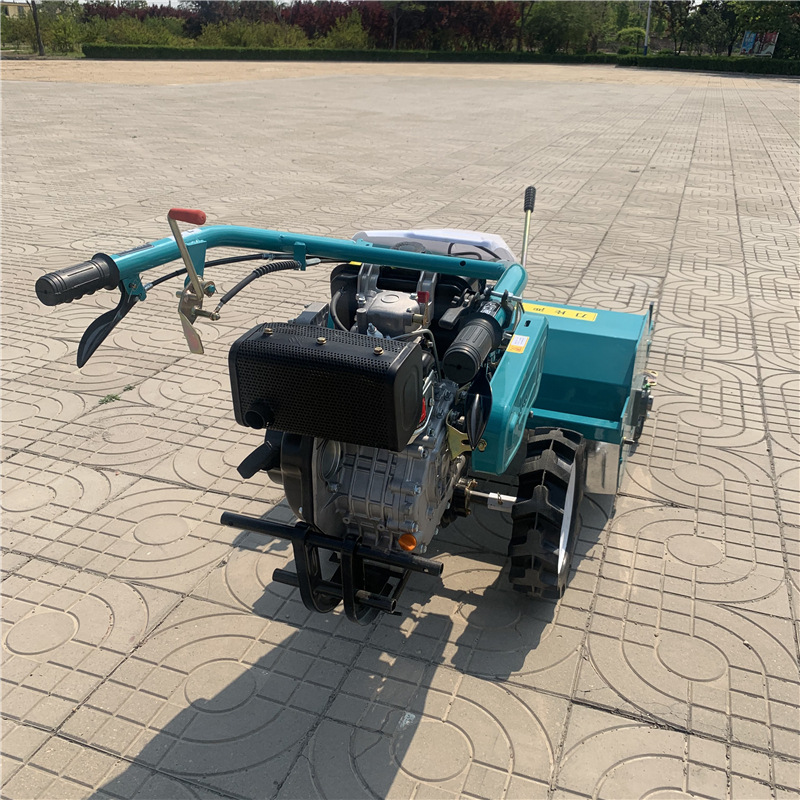 新款自走式还田机手扶粉碎玉米果园秸秆杂草粉碎机灭茬还田机