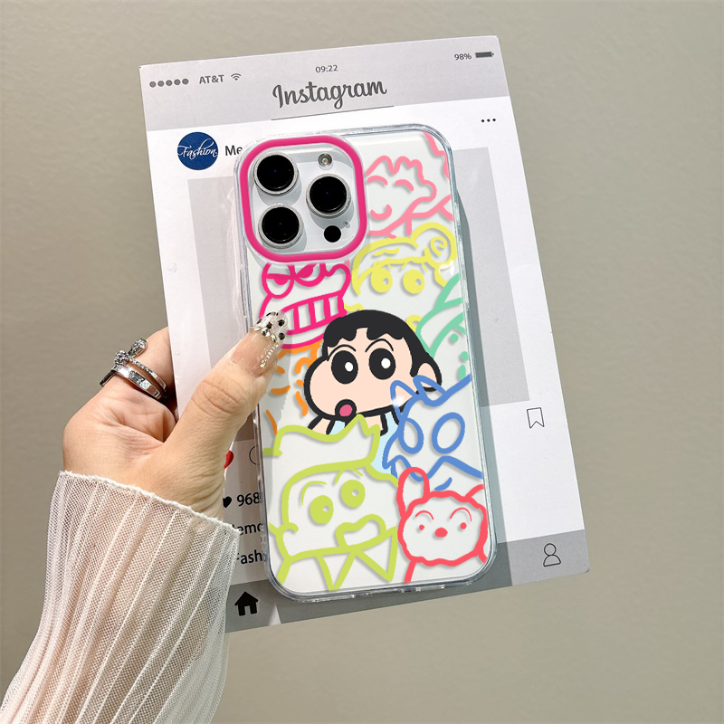 苹果14plus卡通S19手机壳带挂绳硬12ProMax涂鸦小新iPhone16大孔适用小米15一加13T可爱VIVOX200ULTRA红米K80