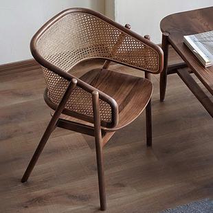 北欧实木藤编餐椅覆古家用扶手靠背书桌椅子单人休闲茶室胡桃圈椅