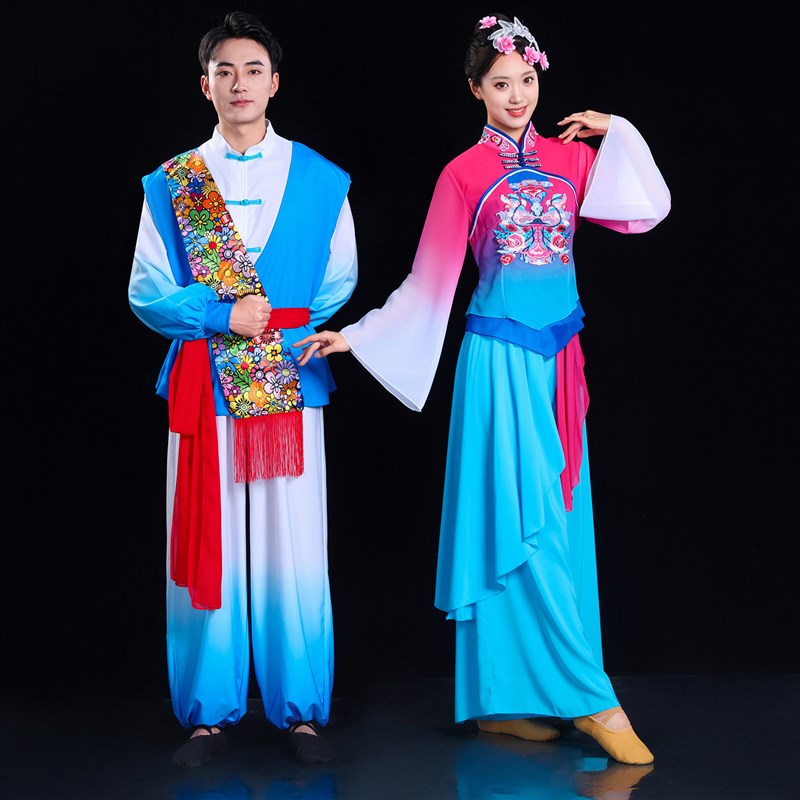 陕北榆林绥德秧歌服展演表演服装女飘逸开场舞蹈过大年秧歌演出服