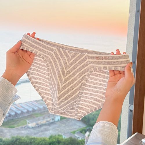 媚钰潮miu系男友低腰三角内裤