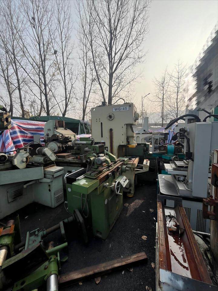 1月21日杭州2、废旧商品一批（报废金属加工设备等）网络拍卖公告