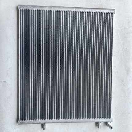 适用于2023款路虎揽胜运动 低温水箱散热器LR152216