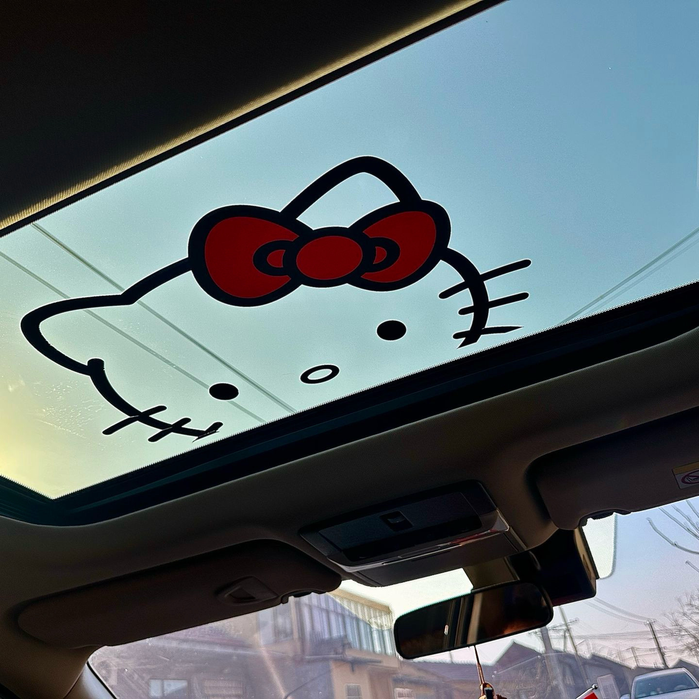 天窗玻璃汽车贴纸hellokitty车顶贴纸可爱卡通趣味车贴新款2026