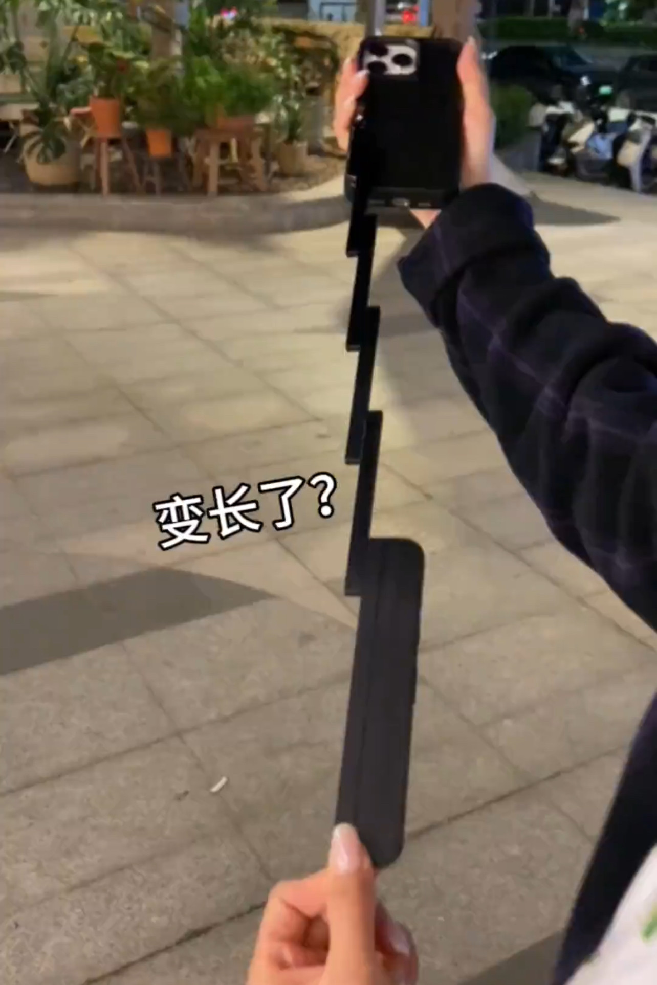 苹果新奇手机壳可折叠收纳新款自拍杆多功能三合一防摔保护演唱会拍照