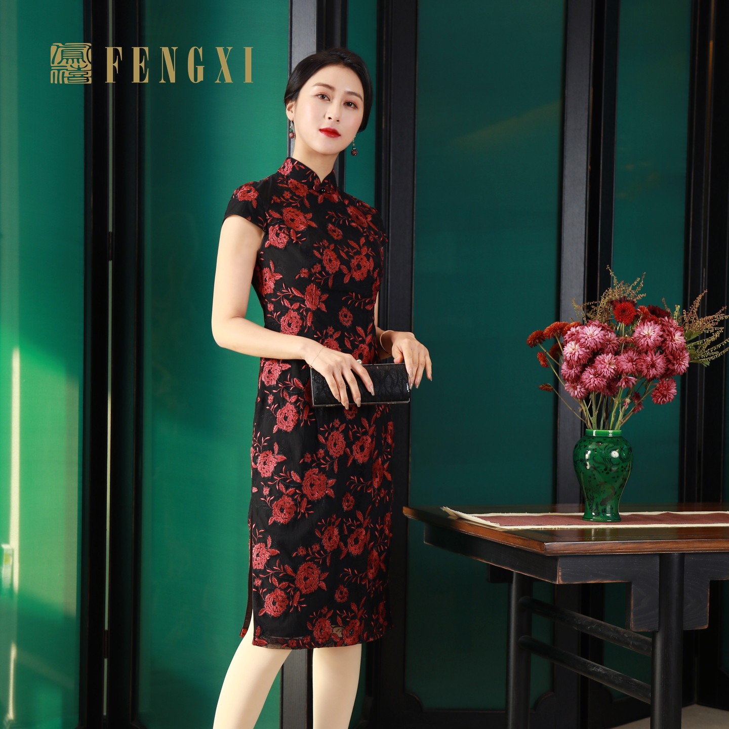 凤禧旗袍2026年新款春夏改良复古蕾丝花朵年轻妈妈中长款气质高端