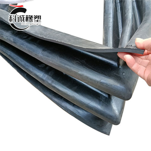 矩形橡胶波纹补偿器烟风道橡胶波纹补偿器膨胀节橡胶风道补偿器