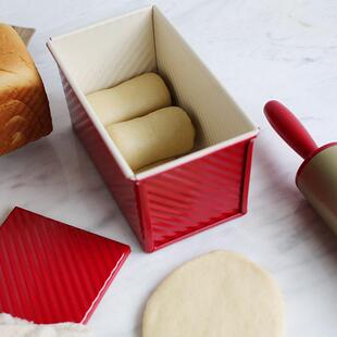 中国红内外双层不沾涂层带盖子450g吐司盒 磅蛋糕烤盘