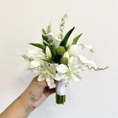 高档新娘手捧花韩式 婚礼郁金香花球婚纱摄影拍照假花领证登记花束