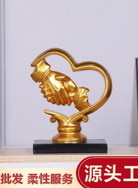 创意摆件办公室商务装饰礼品简约艺术真心合作树脂工艺品人物摆件