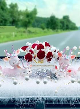 汽车摆件新款高档女神可爱车内中控台装饰品一路平安鹿车载香薰