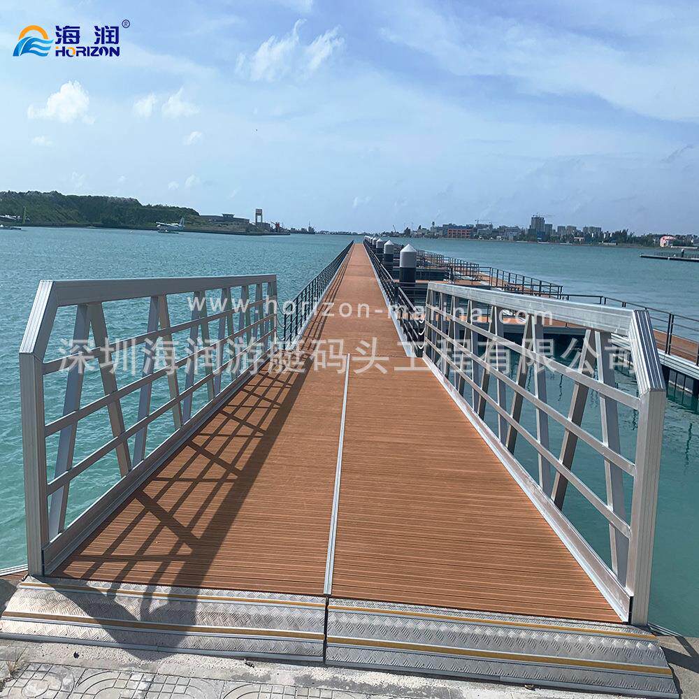 钢结构水上浮台游艇码头浮桥水上栈道景观平台栈桥
