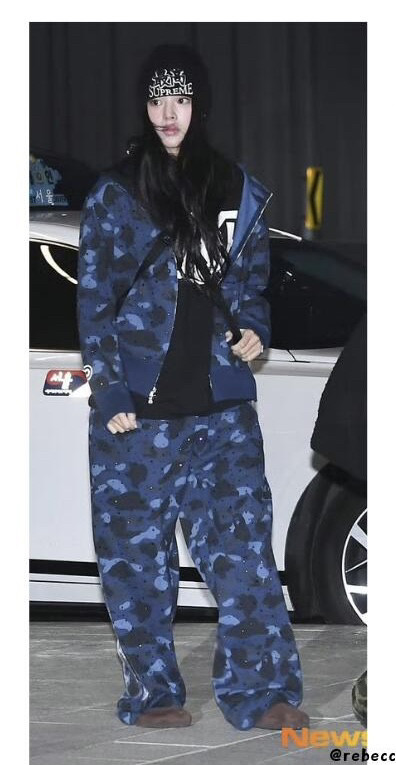 thumbnail for Newjeans Jiang Hai Ming same 2025 new camouflage sweatshirt set unisex hooded sports suit