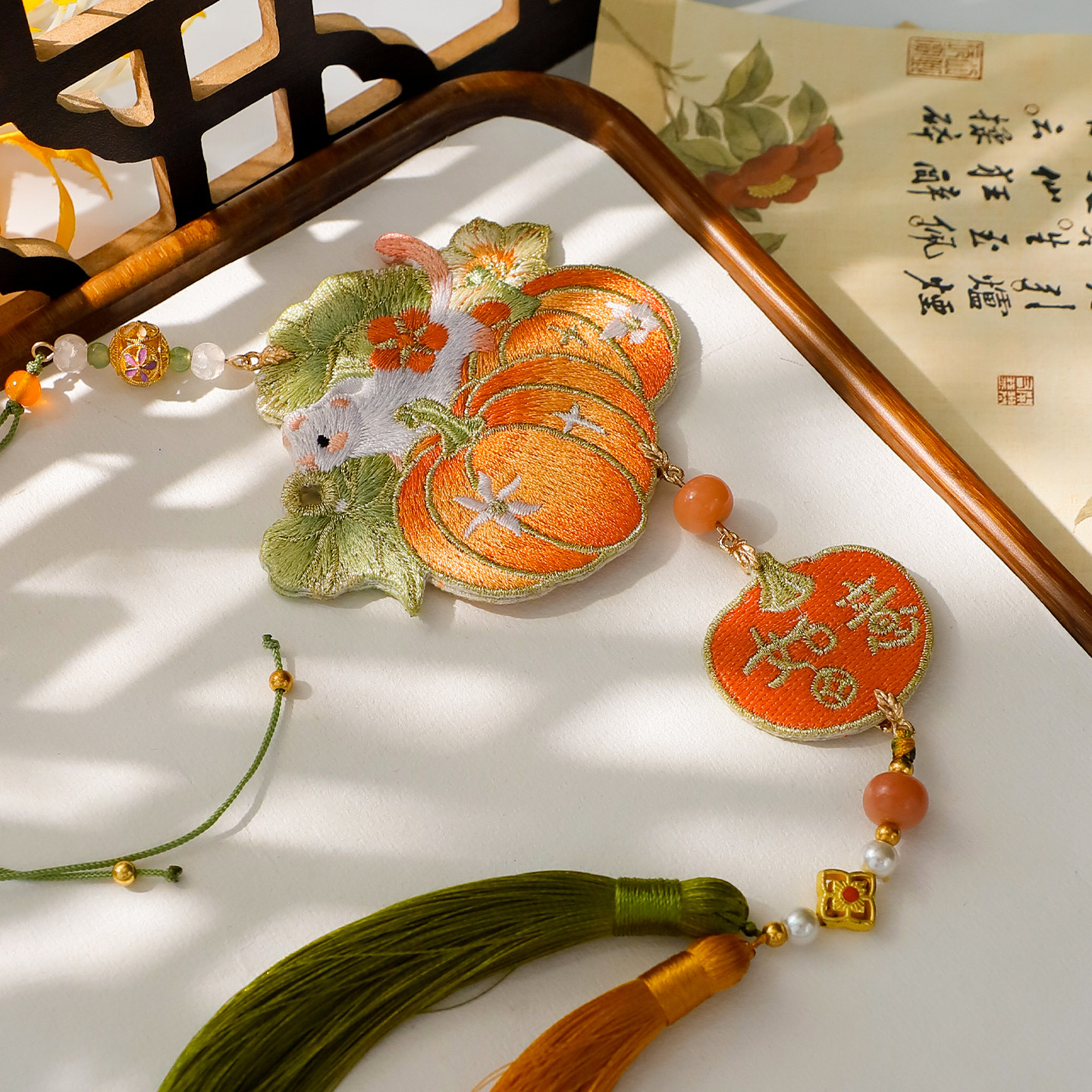 古风刺绣南瓜猫双流苏汉服压襟图片