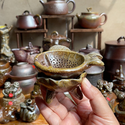 手捏小鱼茶漏+三足底座