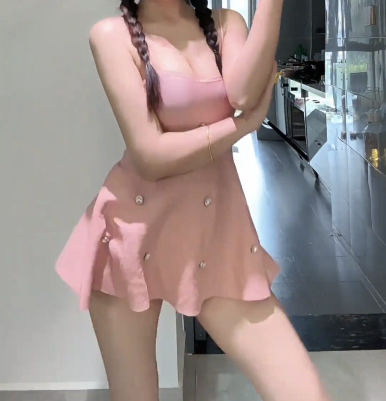 粉色连衣裙夏季新款2026淑女风纯欲吊带公主裙短款A字裙