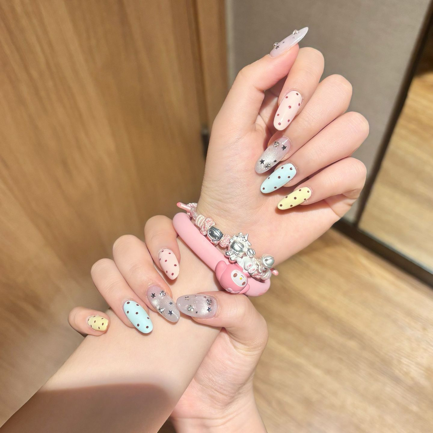 粉色卡通趣味手环防虫蚊儿童少女心小兔子手环新款2026夏季
