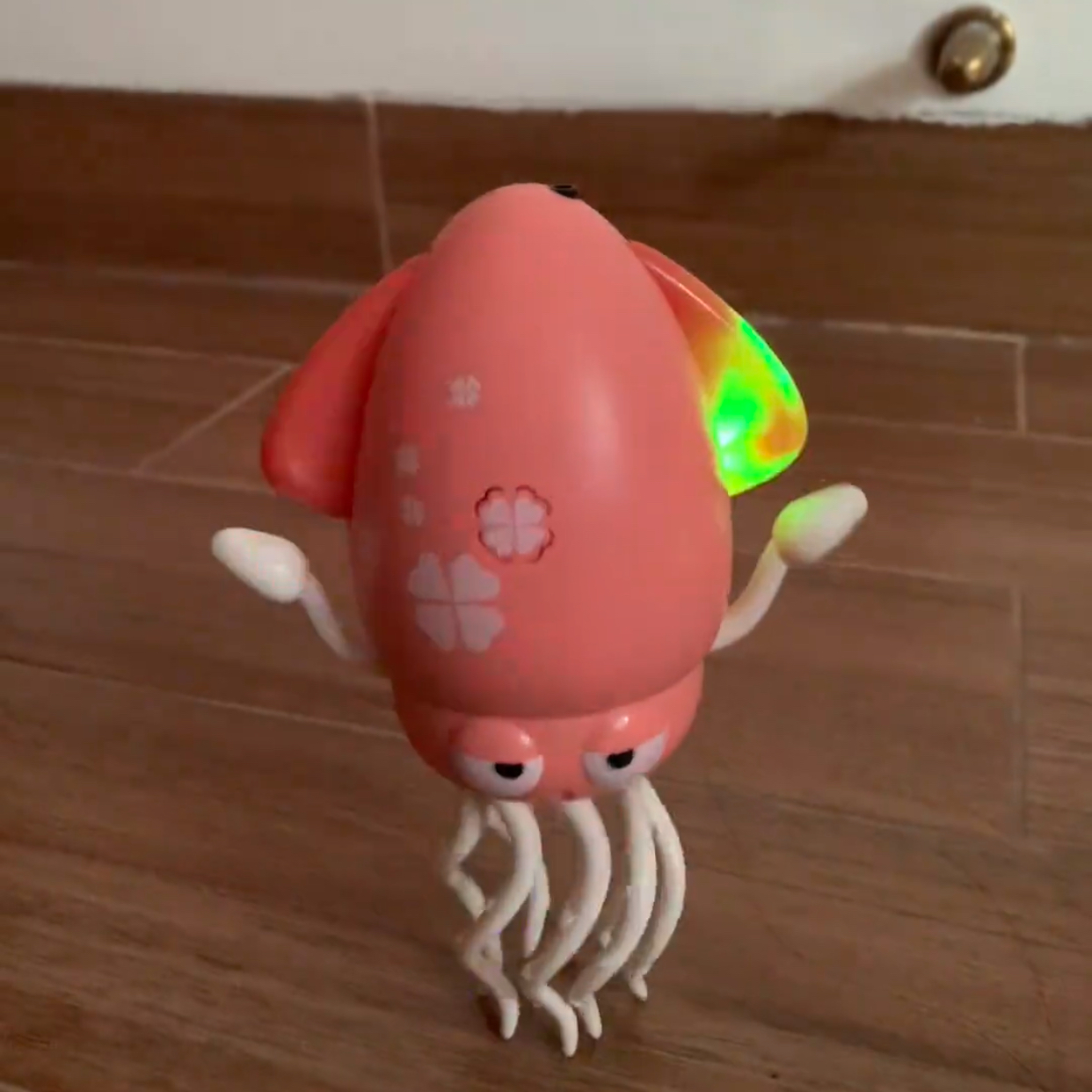 跳舞章鱼可爱丑萌新款2025电动鱿鱼感应八爪鱼儿童节礼物