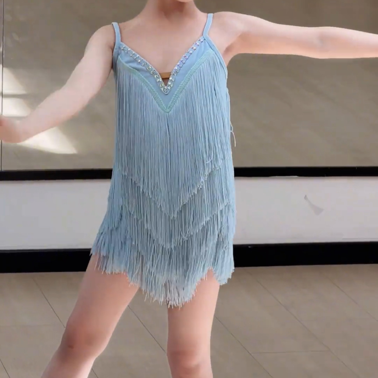 蓝色流苏裙子拉丁舞舞蹈服新款2026气质带钻连衣裙夏季表演