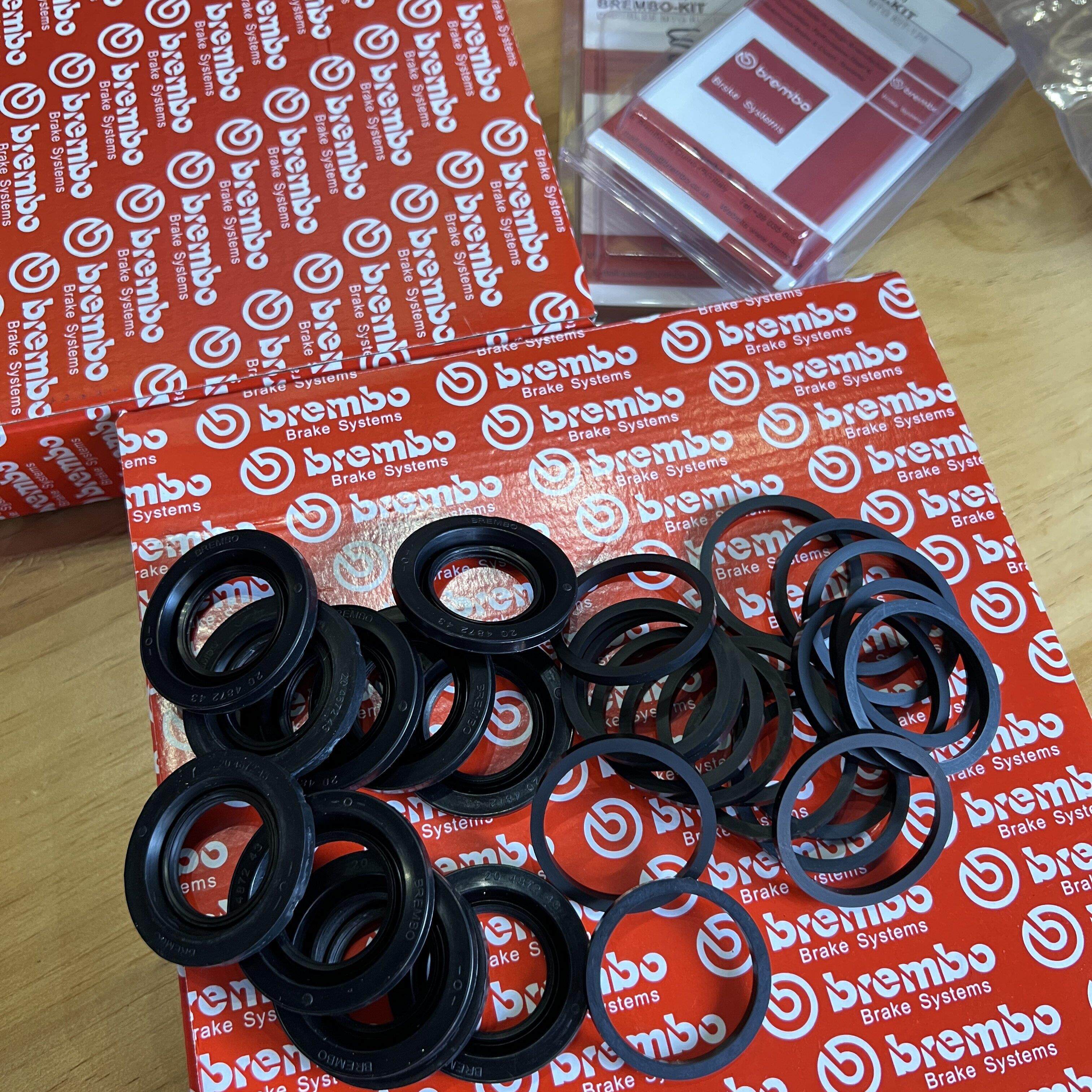 改装汽车brembo卡钳刹车修理包卡钳改装刹车皮GT6卡钳分泵修理包
