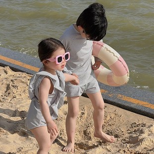 宝宝泳衣韩d国儿童泳衣男女童分体长袖短裤潜水冲浪游泳衣防晒套