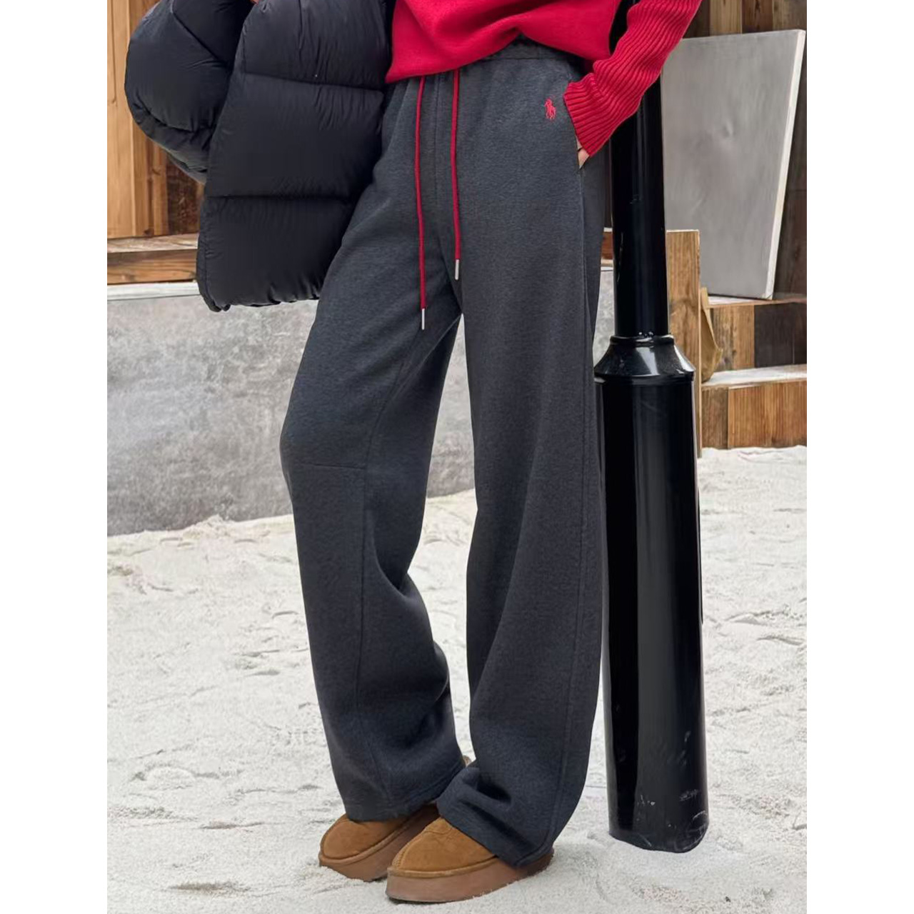 米莱黛格2025秋冬女士休闲阔腿裤带标抽绳加绒弯刀新款直筒裤7768