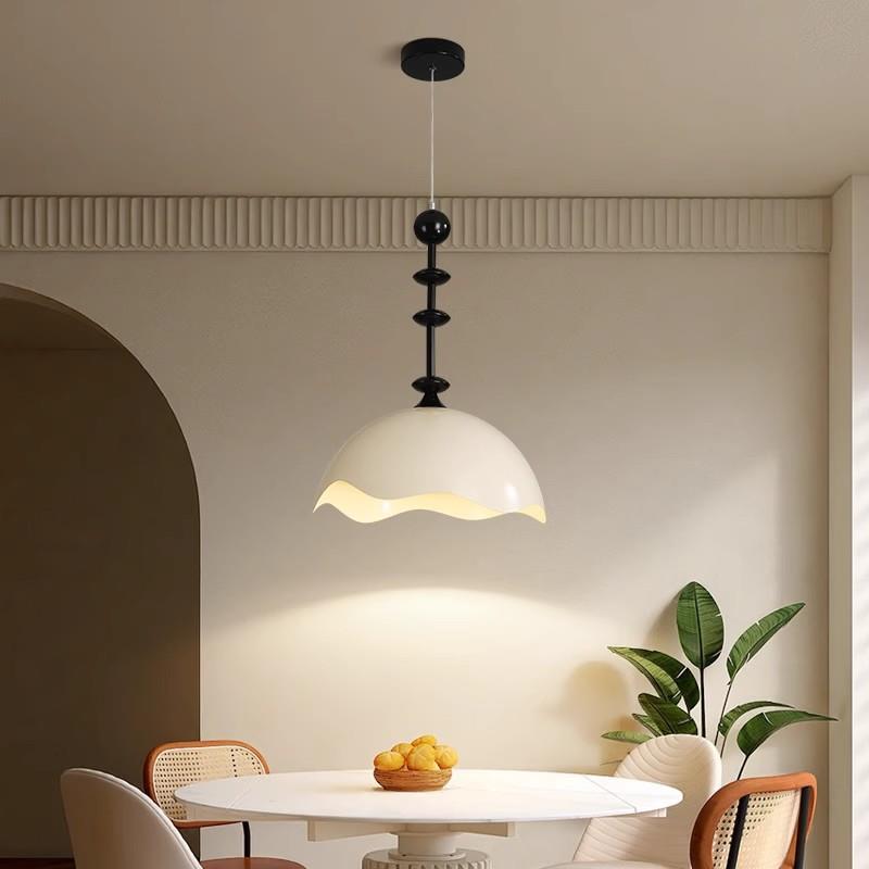 卧室灯2024新款法式奶油风吸顶灯设计师艺术蛋壳书房餐厅吊灯