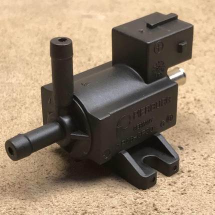 适用于 于长城哈弗H6H2M6H7H8H9酷派H2S涡轮增压压力控制阀电磁阀