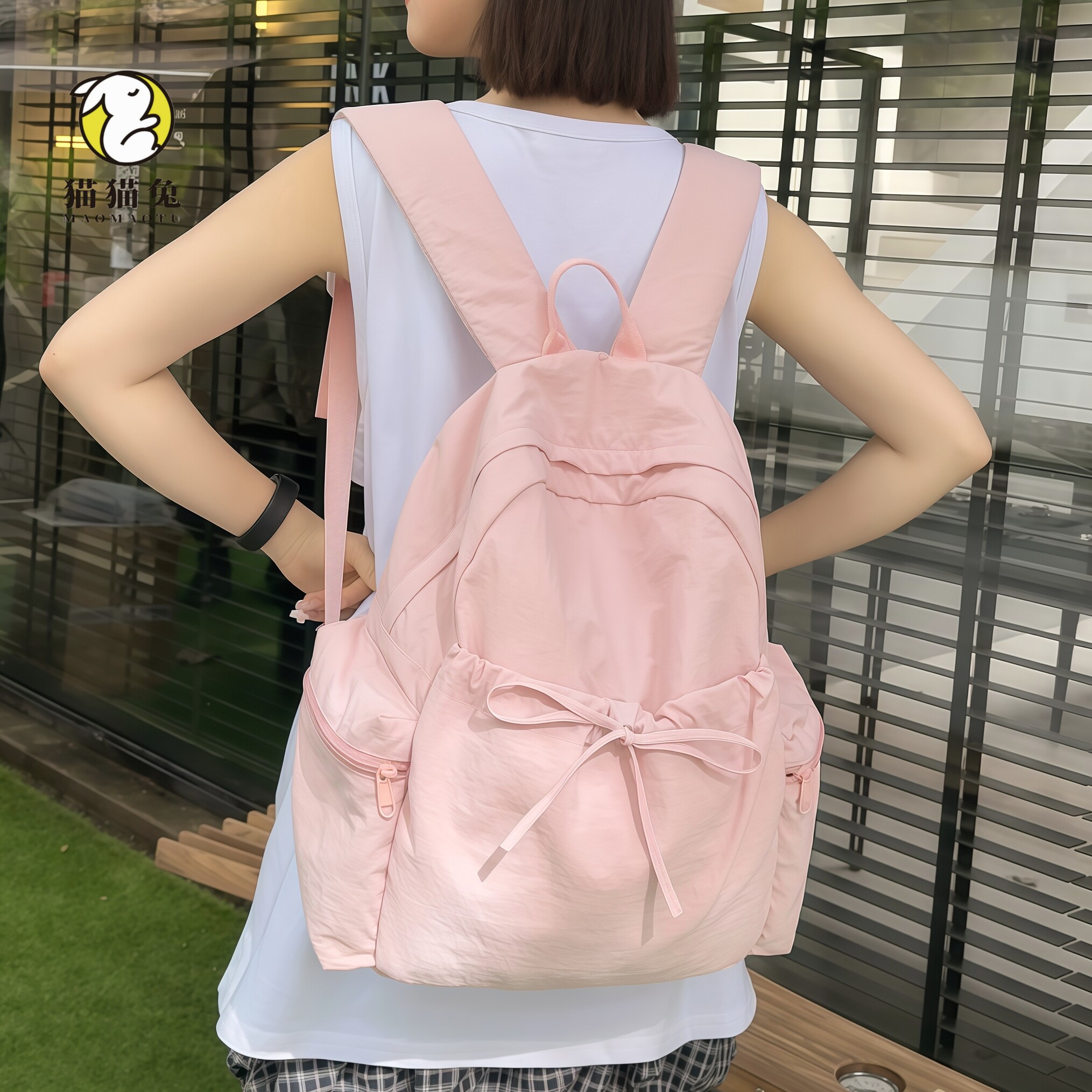 高颜值简约纯色大容量轻便双肩包图片