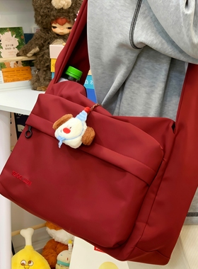 通勤斜挎包红色帆布包学生休闲通勤补课包简约跨年时尚百搭单肩包